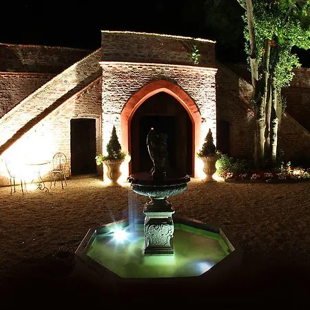 Курортный комплекс Relais Unico Castel Rosso
