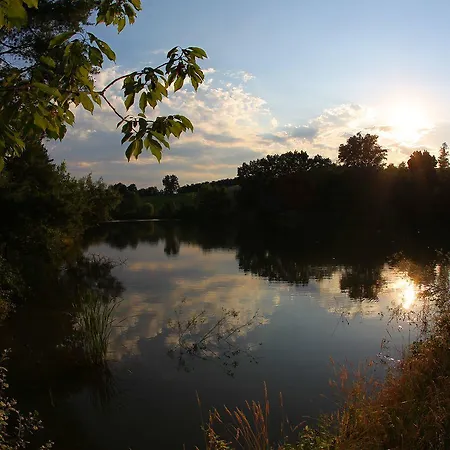 Relais Unico Castel Rosso Кераско