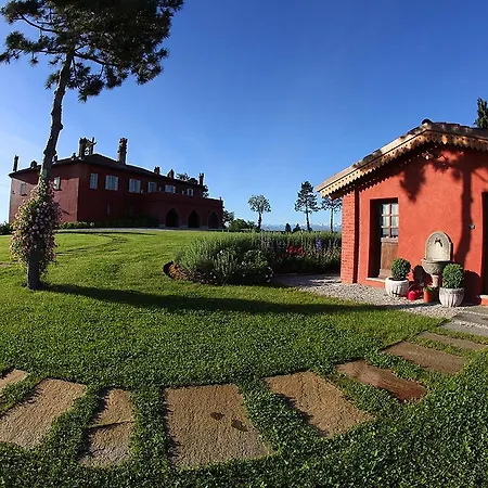 Курортный комплекс Relais Unico Castel Rosso Кераско