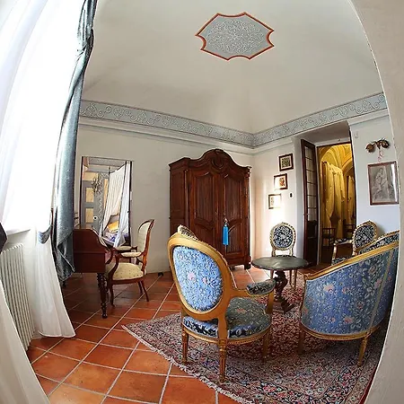 Курортный комплекс Relais Unico Castel Rosso Кераско