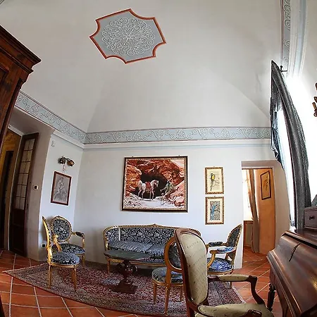Relais Unico Castel Rosso 5* Кераско