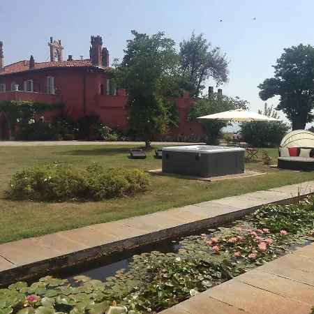 Relais Unico Castel Rosso Курортный комплекс Кераско